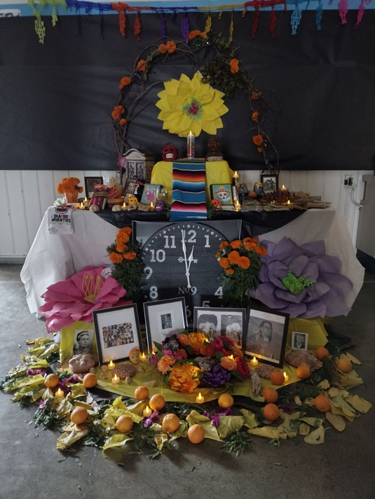 Altar-Escuela-de-Adultos-de-Berkeley-RED