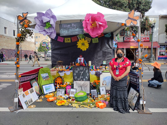 Altar-en-Festival-de-Oakland-RED